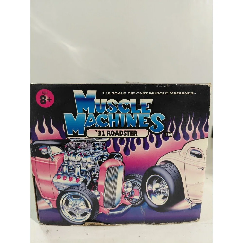 Muscle Machines 71166 1:18 Diecast 1932 Ford Roadster Hot Rod w/box